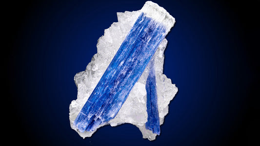 Kyanite: A Crystal of Clarity, Calm, and Inner Alignment - The Stellar Seeds